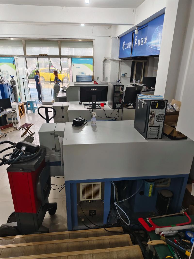 海口网络公司的崛起之路：一场本地与互联网的较量